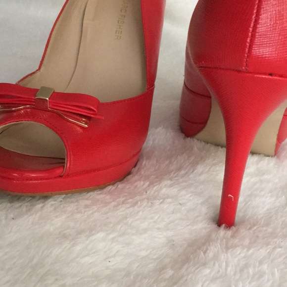 Shoes - Picture 4 of 4